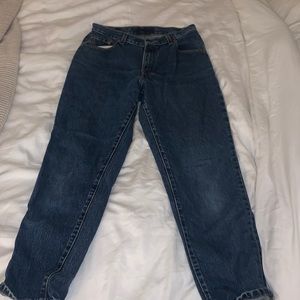 High waisted 90s Levi’s